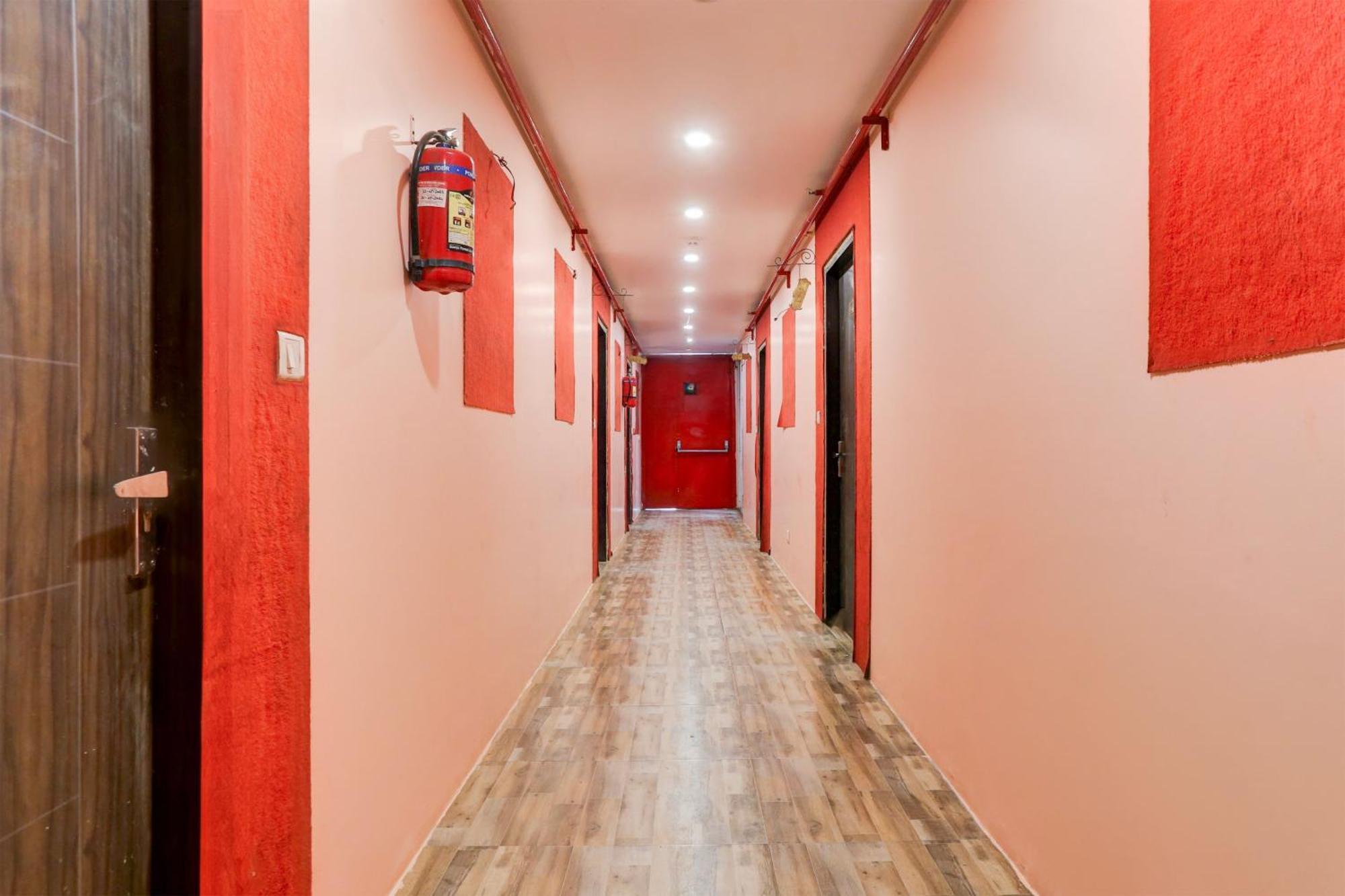 דלהי Super Hotel O S J Residency מראה חיצוני תמונה